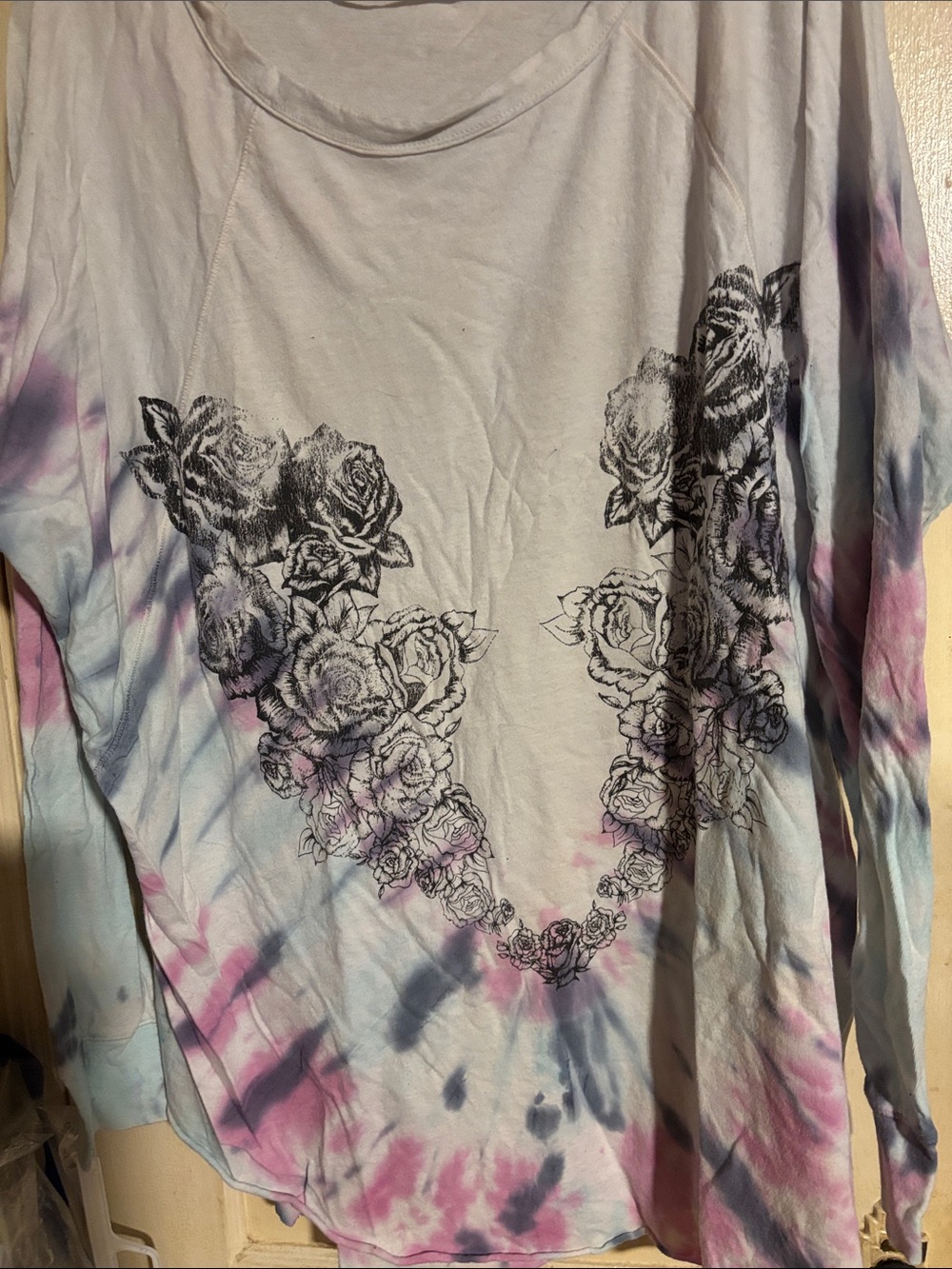 Women’s Tie-Dye Long Sleeve Top w-Floral Print design by Free People cute & cozy